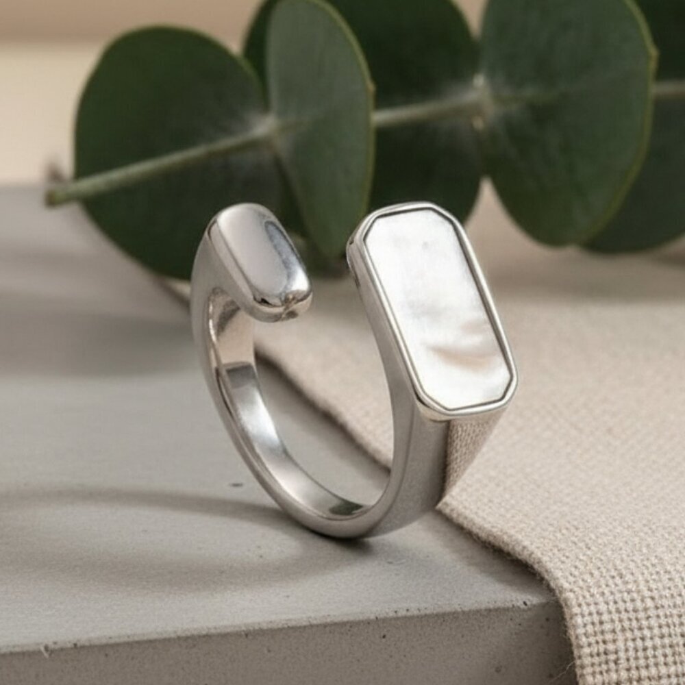 18k White Gold Plated Mother of Pearl Ring Open Adjustable Modern Geometric 5-10